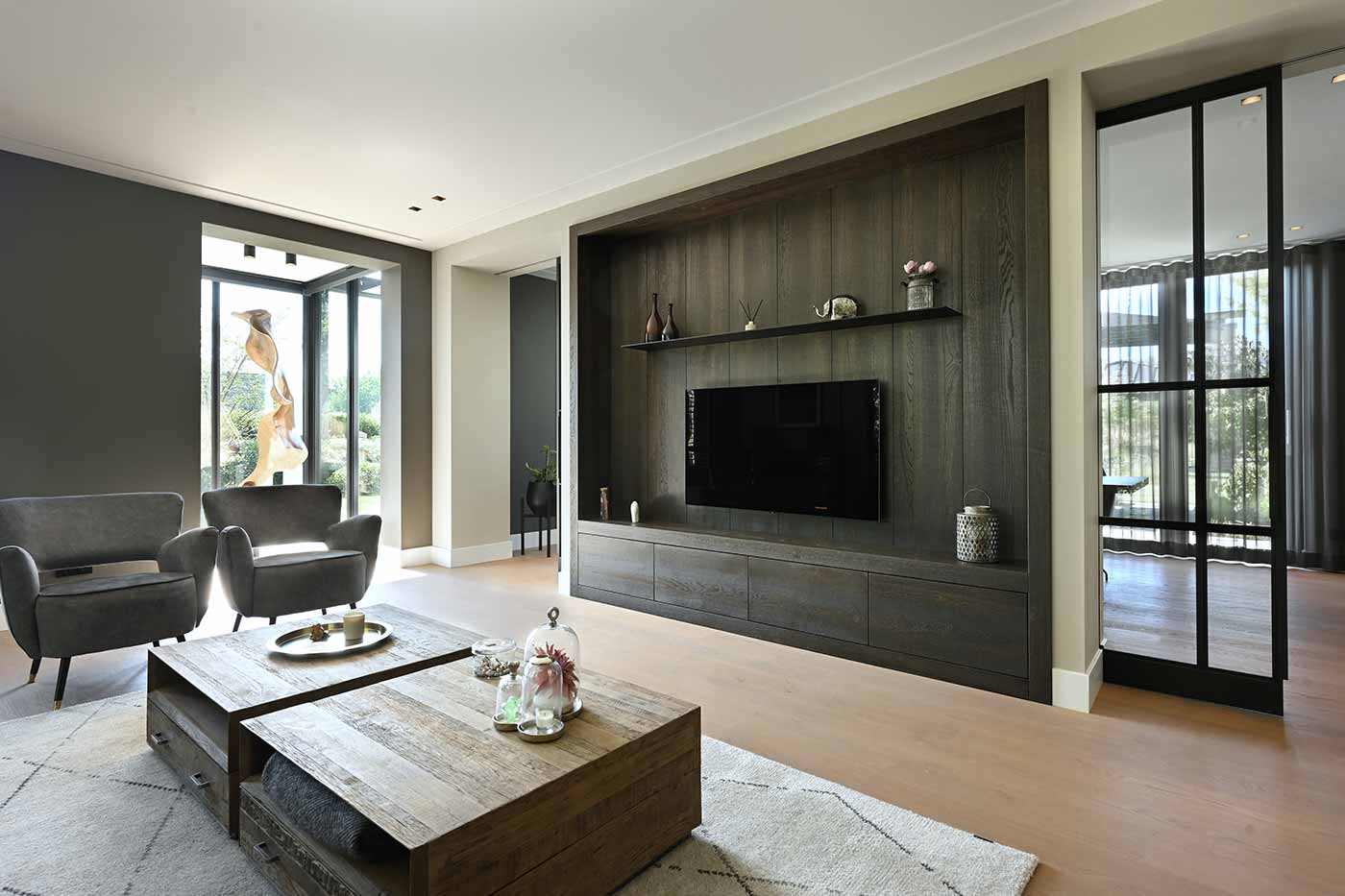 tv-meubel_maatwerk_vd-Lee_Helmond_2023