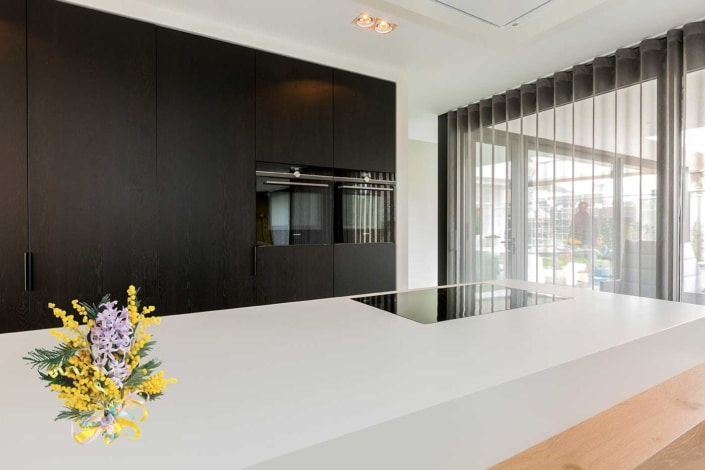 02_Keuken-met-trap_maatwerk_vd-Lee_Uden_2018