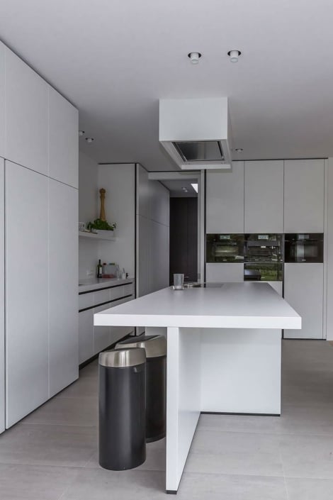 03_witte-strakke-keuken_maatwerk_vd-Lee_Sint-Michielsgestel_2016