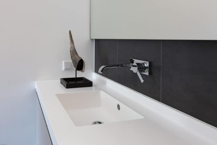 strak-design-wit-wastafel_maatwerk_vd-Lee_Sint-Michielsgestel_2015